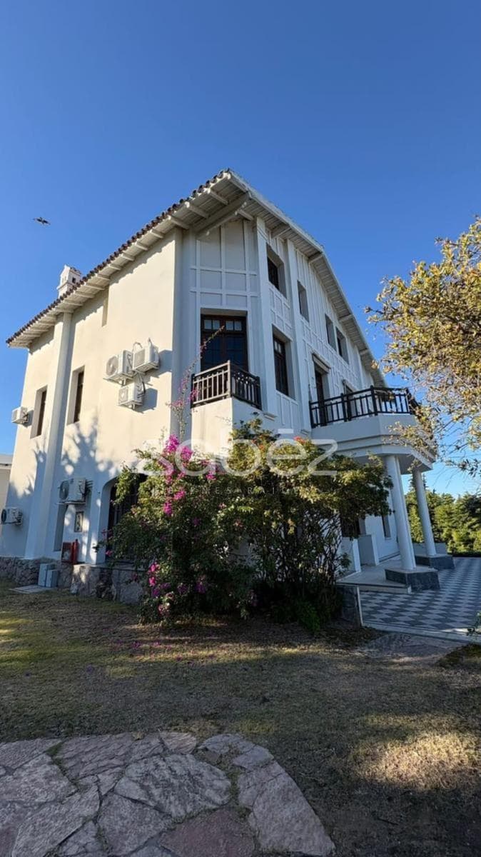 Oficina en Venta Villa Allende - 1