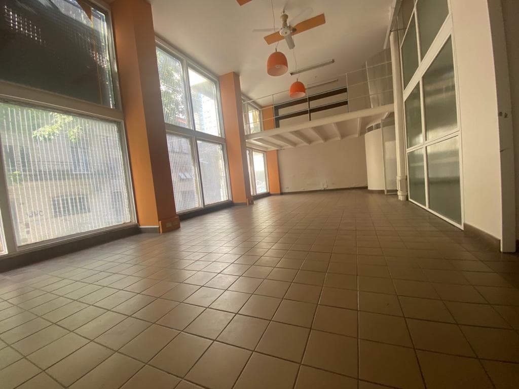 Oficina en venta en Martin Rosario - 1