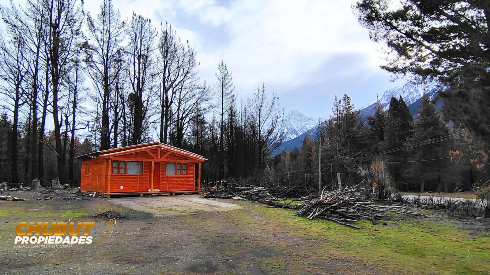Cabaña con amplio terreno cerca de lago Epuyen - 1