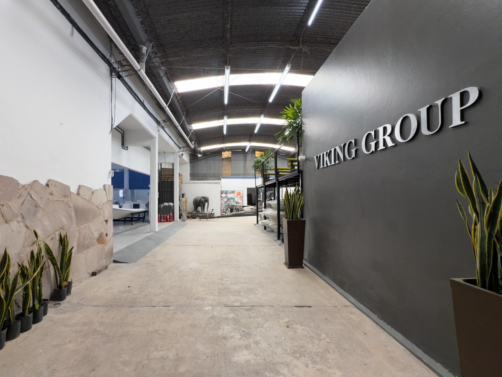 Venta de Galpón en Seanz Peña - 3 plantas - 1