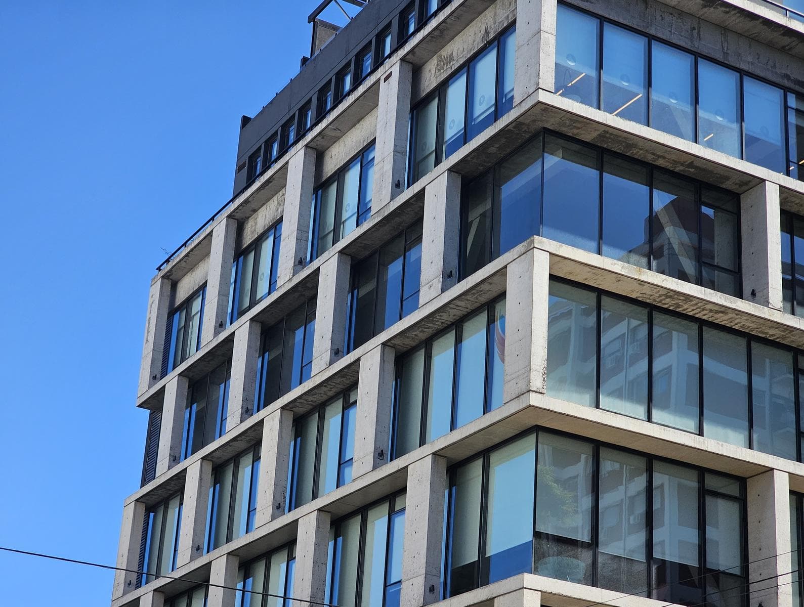Oficinas plantas libres en alquiler Parque patricios - Distrito tecnológico - Av Caseros 3400 - 1