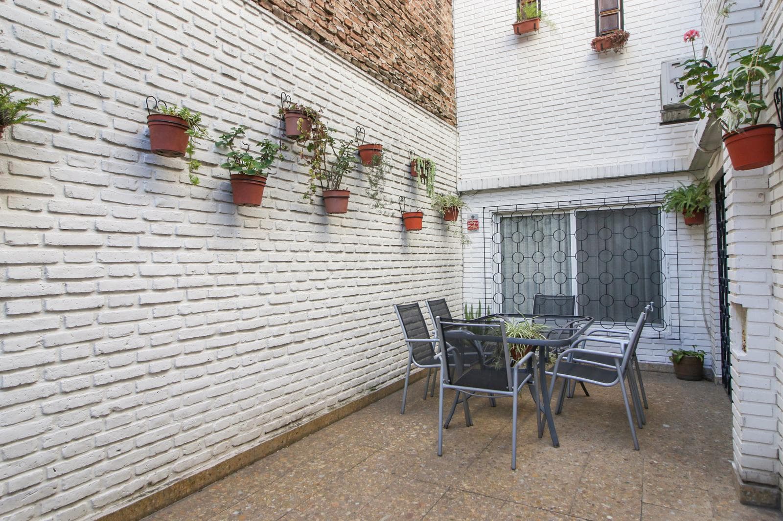 VENTA CASA 4 AMBIENTES EN SOLDATI CON PATIO, PARRILLA, TERRAZA Y COCHERA - 1