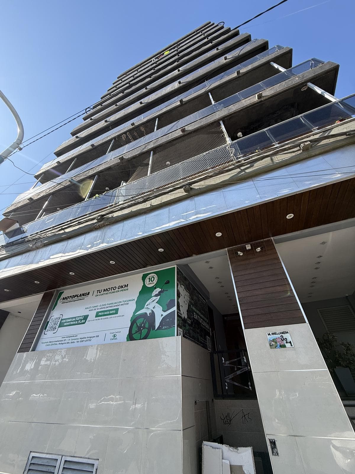 Local en Marco Avellaneda al 300 - 1