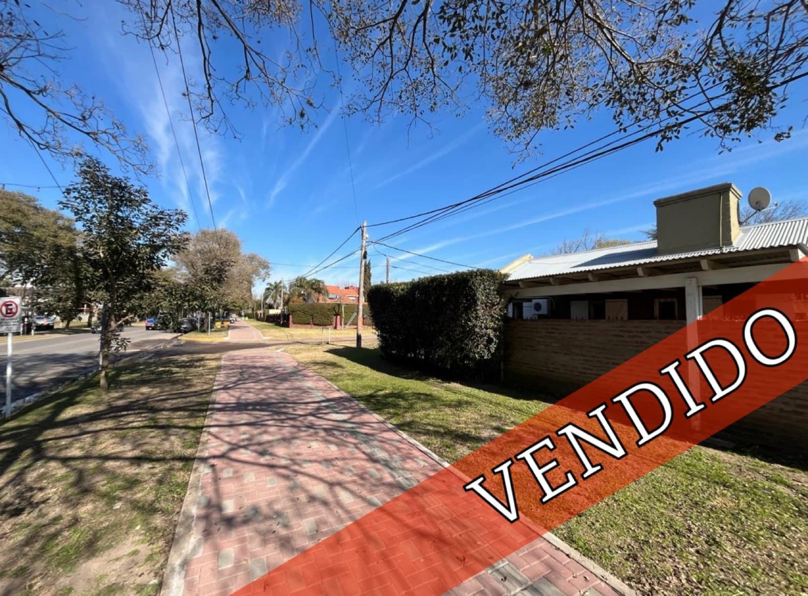 Esquina comercial en Irigoyen esquina Ramírez - 1