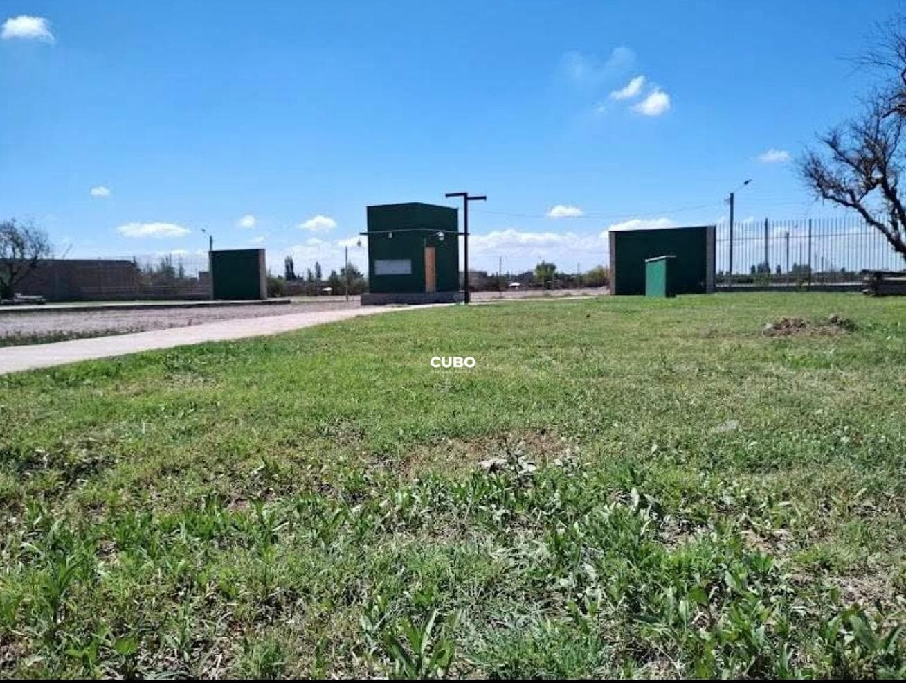 Lote 300 metros en venta Rincones de Laprida Russell Maipu - 1