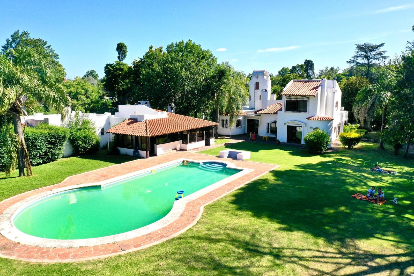 Venta Casa Quinta Pileta Lotes Arbolada Parrilla Quincha - 1