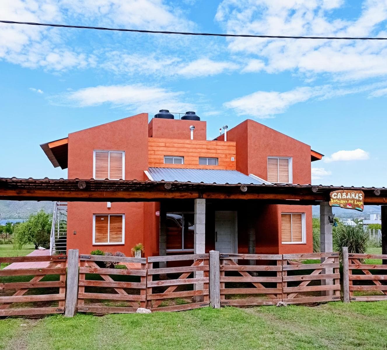 Complejo de duplex y departamento en Potrero de Garay - 1