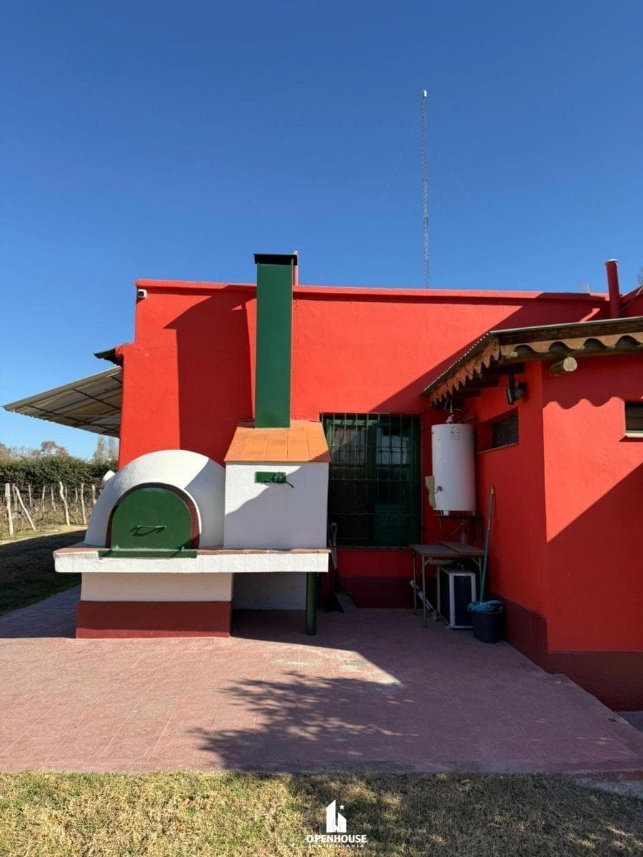 OPENHOUSE inmobiliaria presenta a la venta magnífica bodega en Chacras de Coria,Luján de Cuyo. - 1