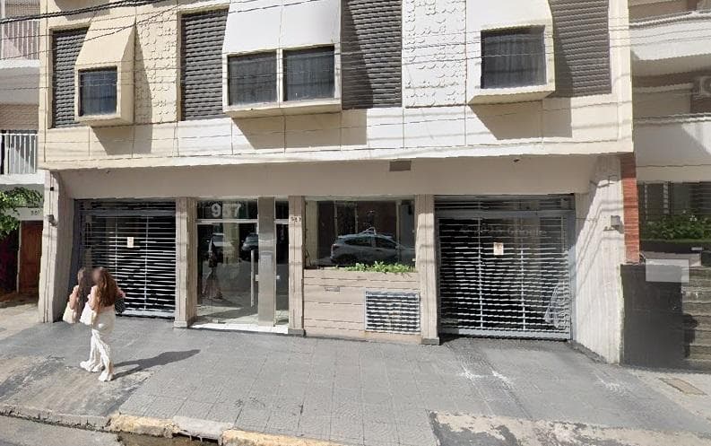 Cochera en Avellaneda - 1