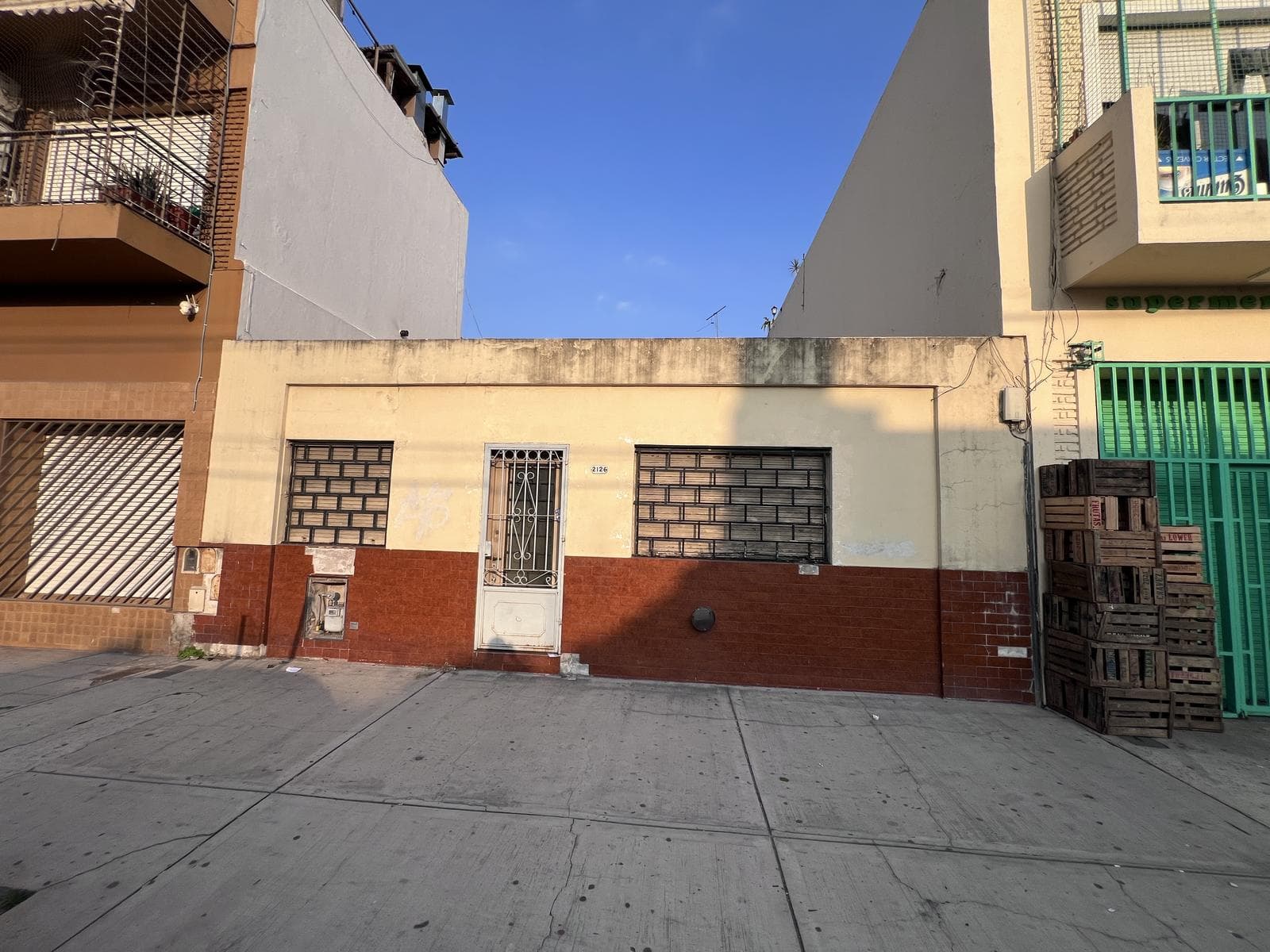 Casa sobre lote propio en alquiler para uso comercial o profesional ! - 1