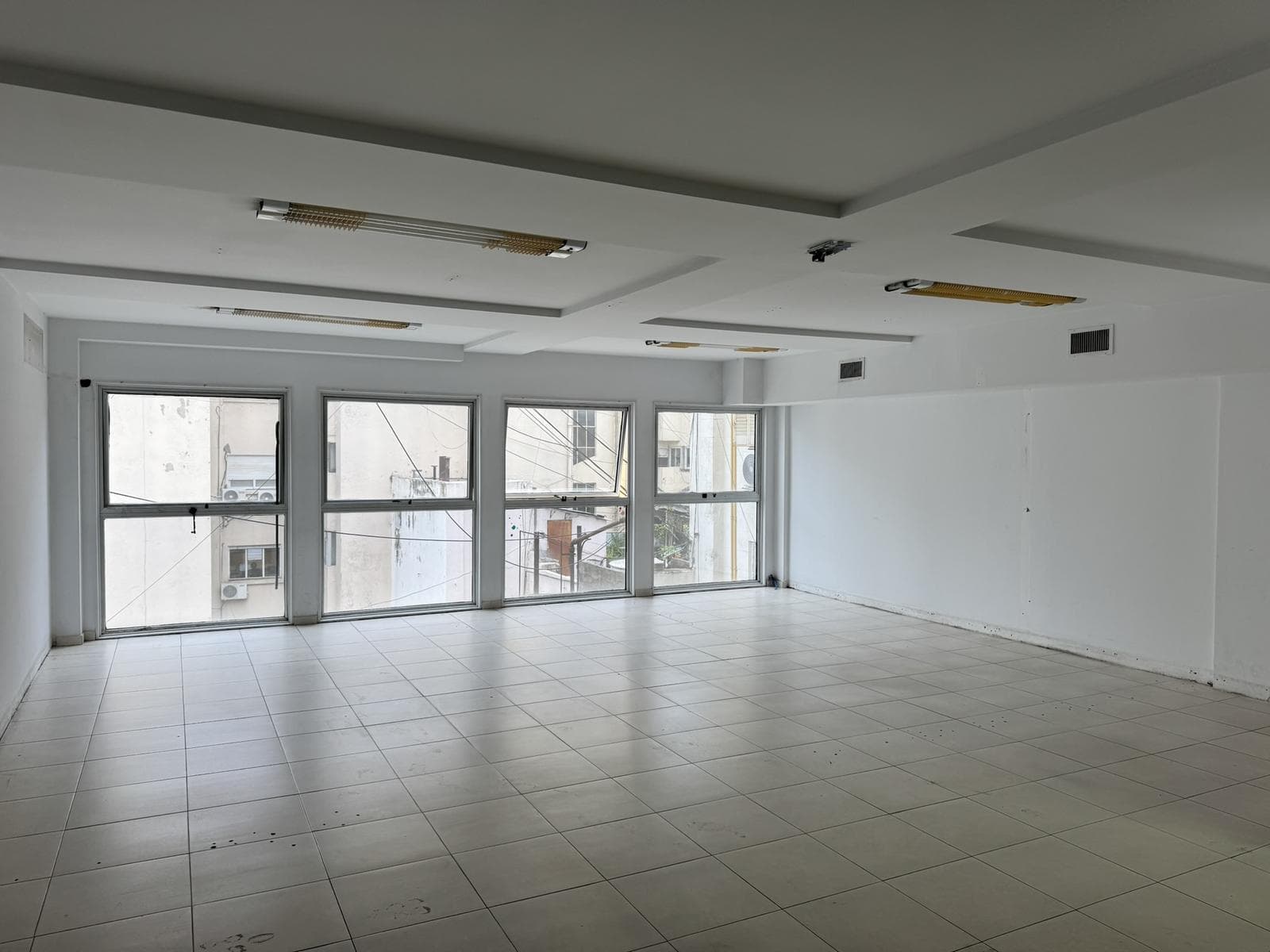 VENTA/ALQUILER DE OFICINAS – PLANTAS LIBRES EN MICROCENTRO - BLOCK - 1