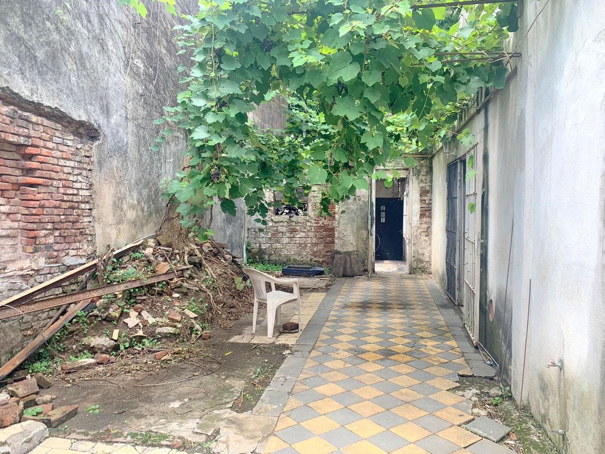 Casa en lote propio, zona R2 Ideal Dúplex o Refacción. - 1