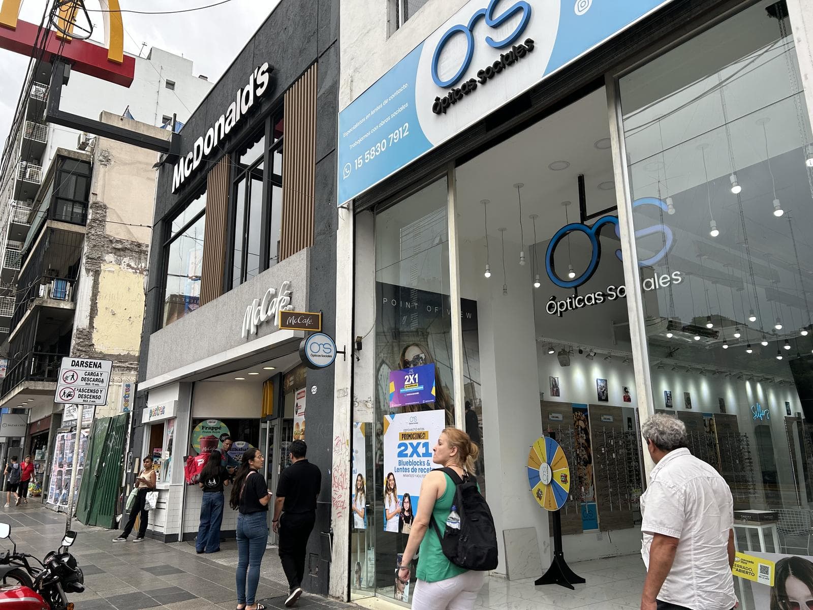 AV. CABILDO y MONROE - / APTO 2700 vendibles!! 12 pisos 2 retiros / - 1