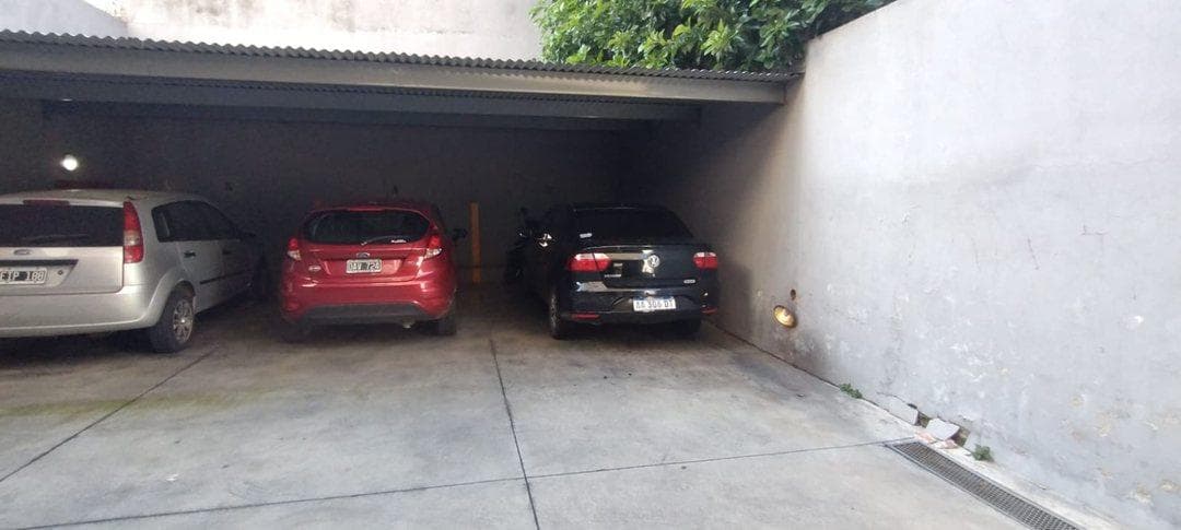 Cochera en Martin - 1