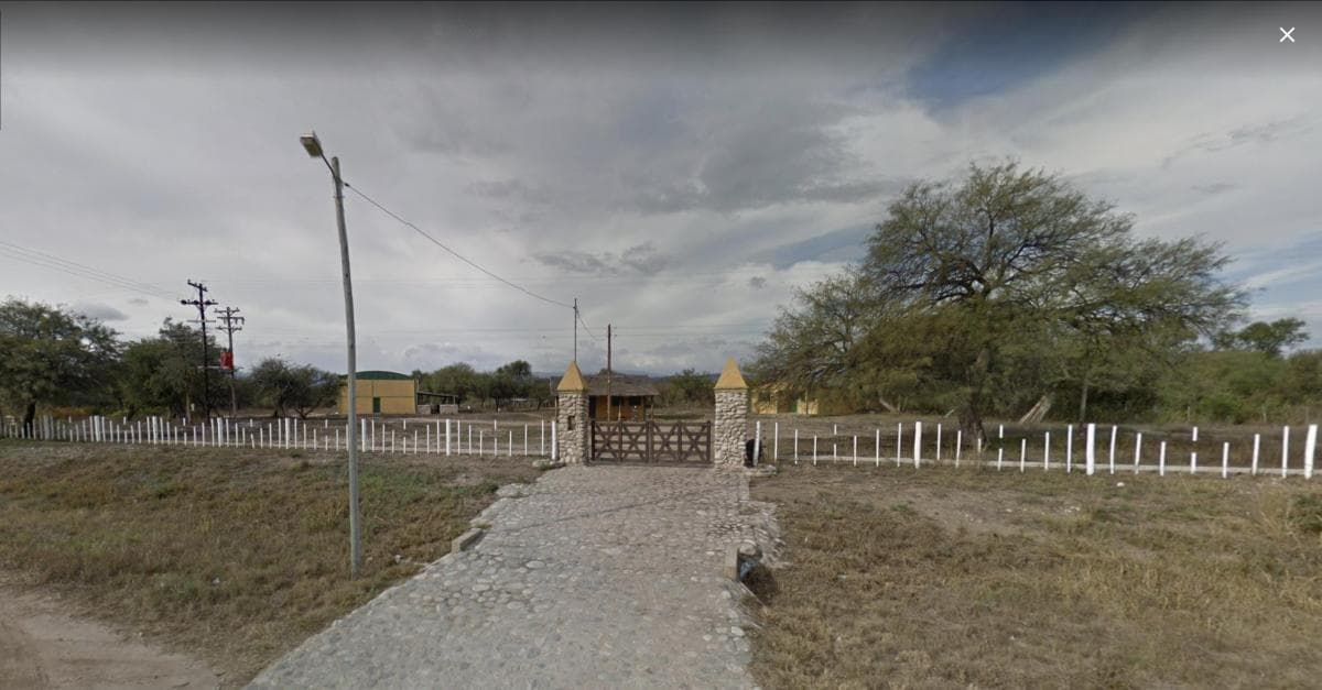 CAMPO CON FRENTE SOBRE RUTA A-86 A SAN MARCOS SIERRAS - 1