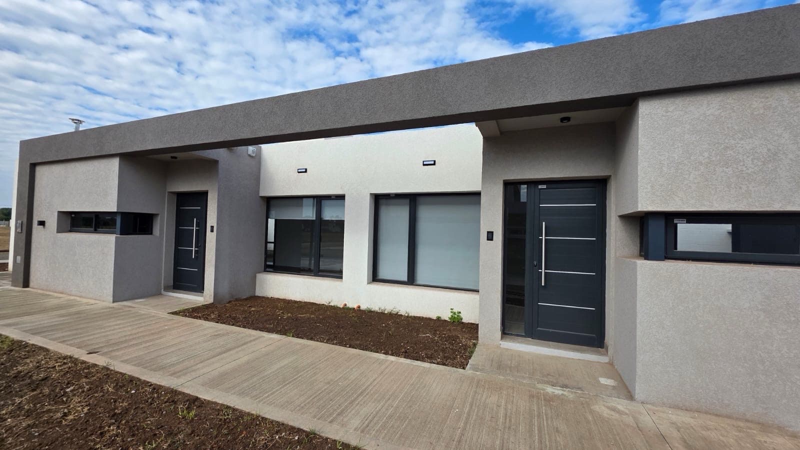 Casa en alquiler en Morteros con dos dormitorios - 2