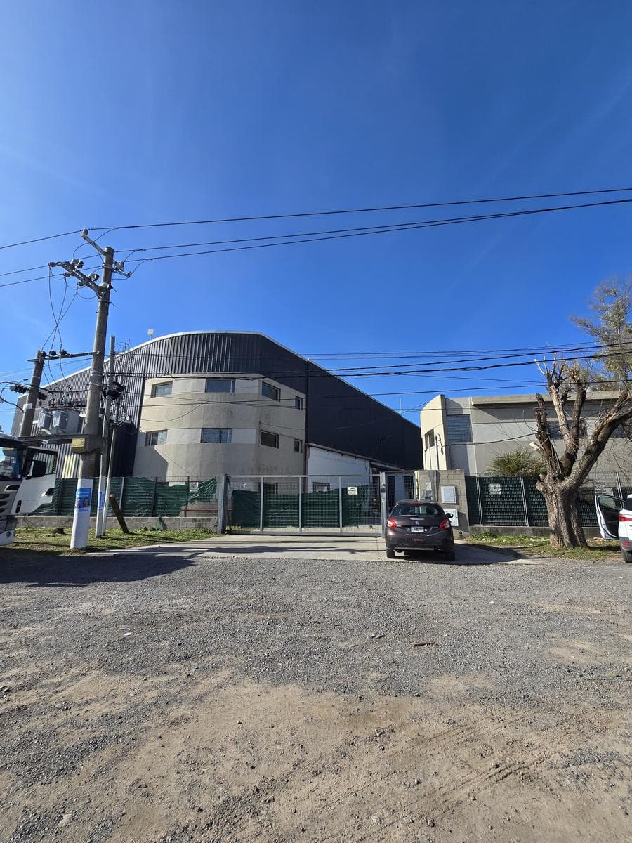 Nave Industrial en Pilar - 1