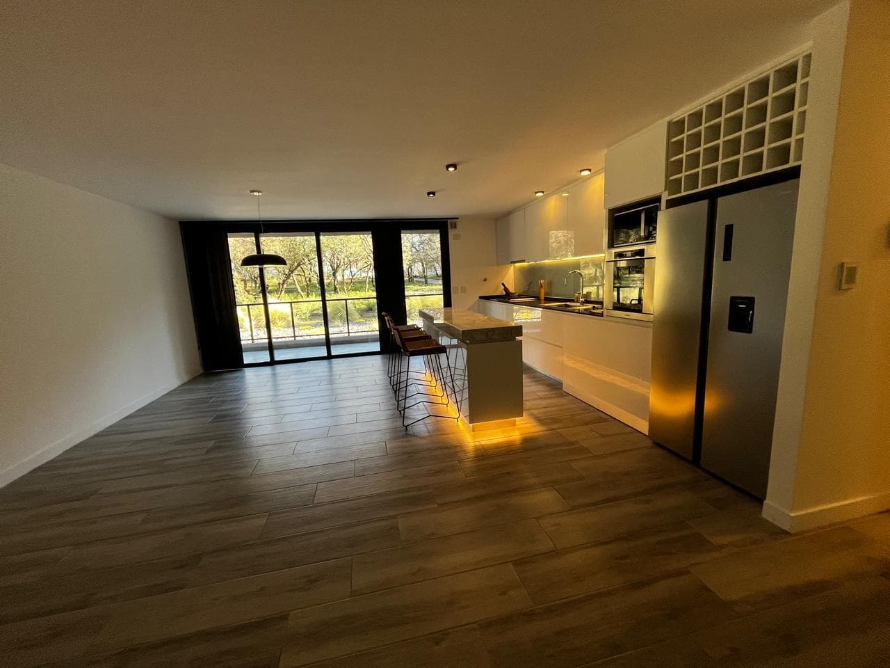 Departamento en Alquiler en Greenpark Valle Escondido de 2 dormitorios en planta baja cochera - 1