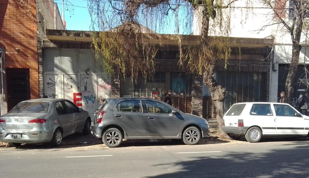 Venta Galpón-Deposito en La Paternal-Posibilidad de construcción - 1