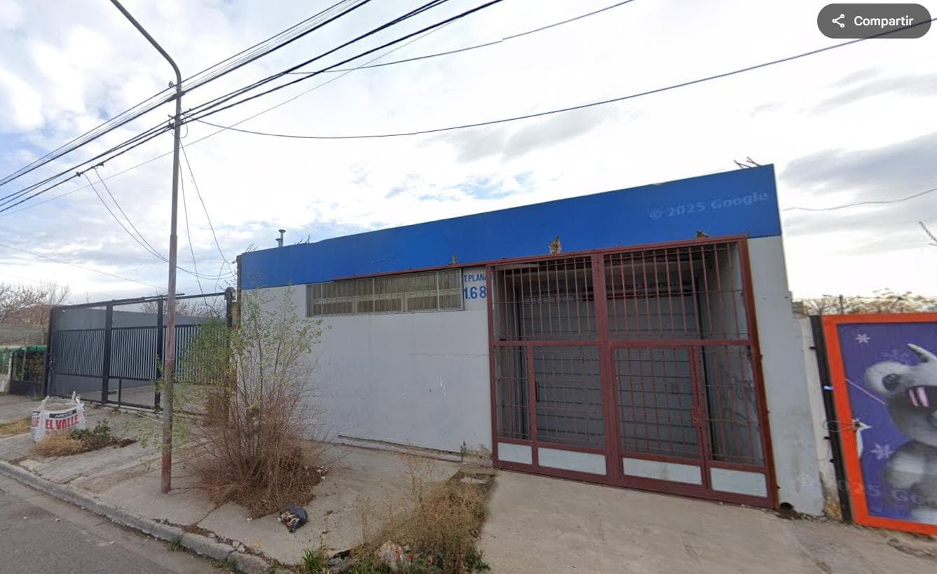 Deposito con oficina y vivienda a refaccionar - 1