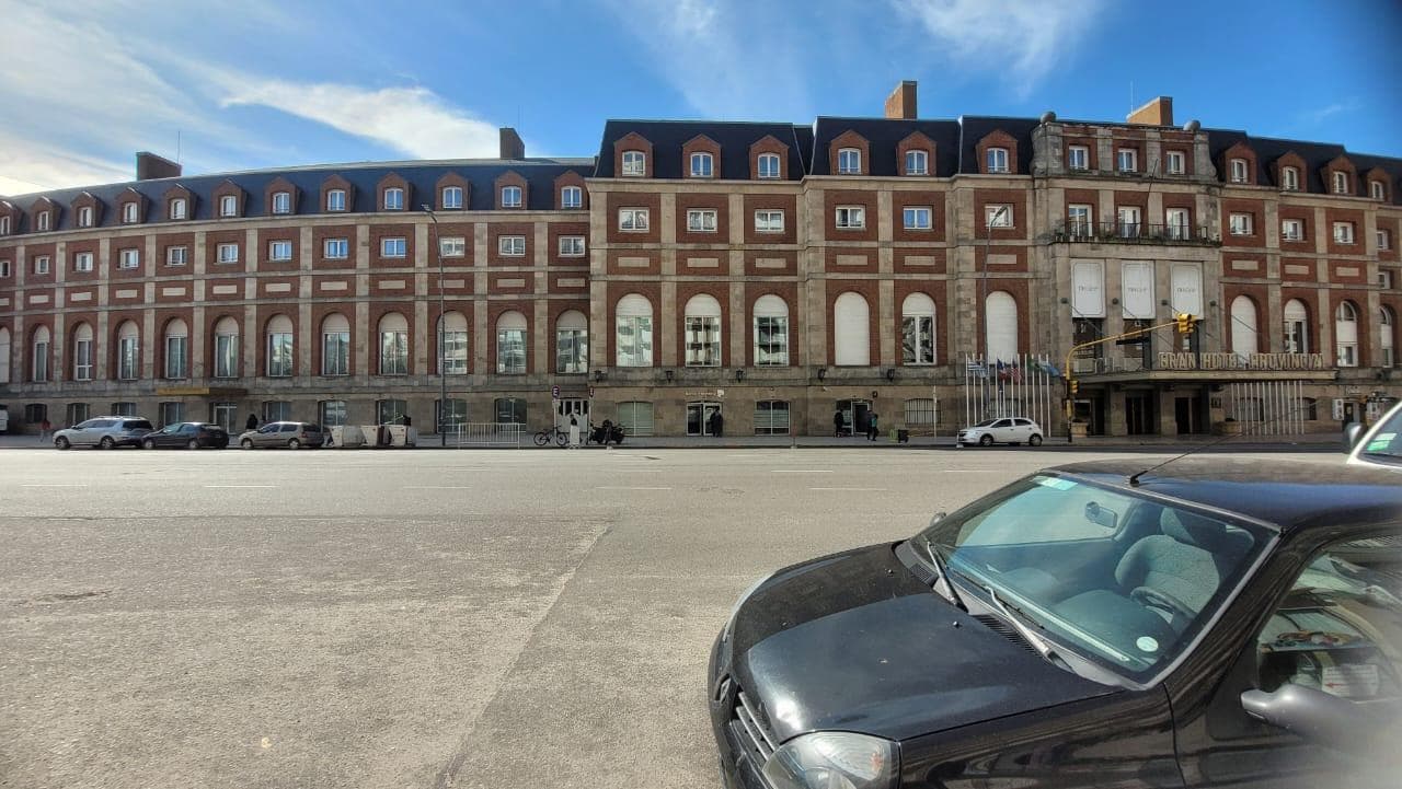 COCHERA FRENTE AL NH SOBRE BOULEVARD MARITIMO - 1