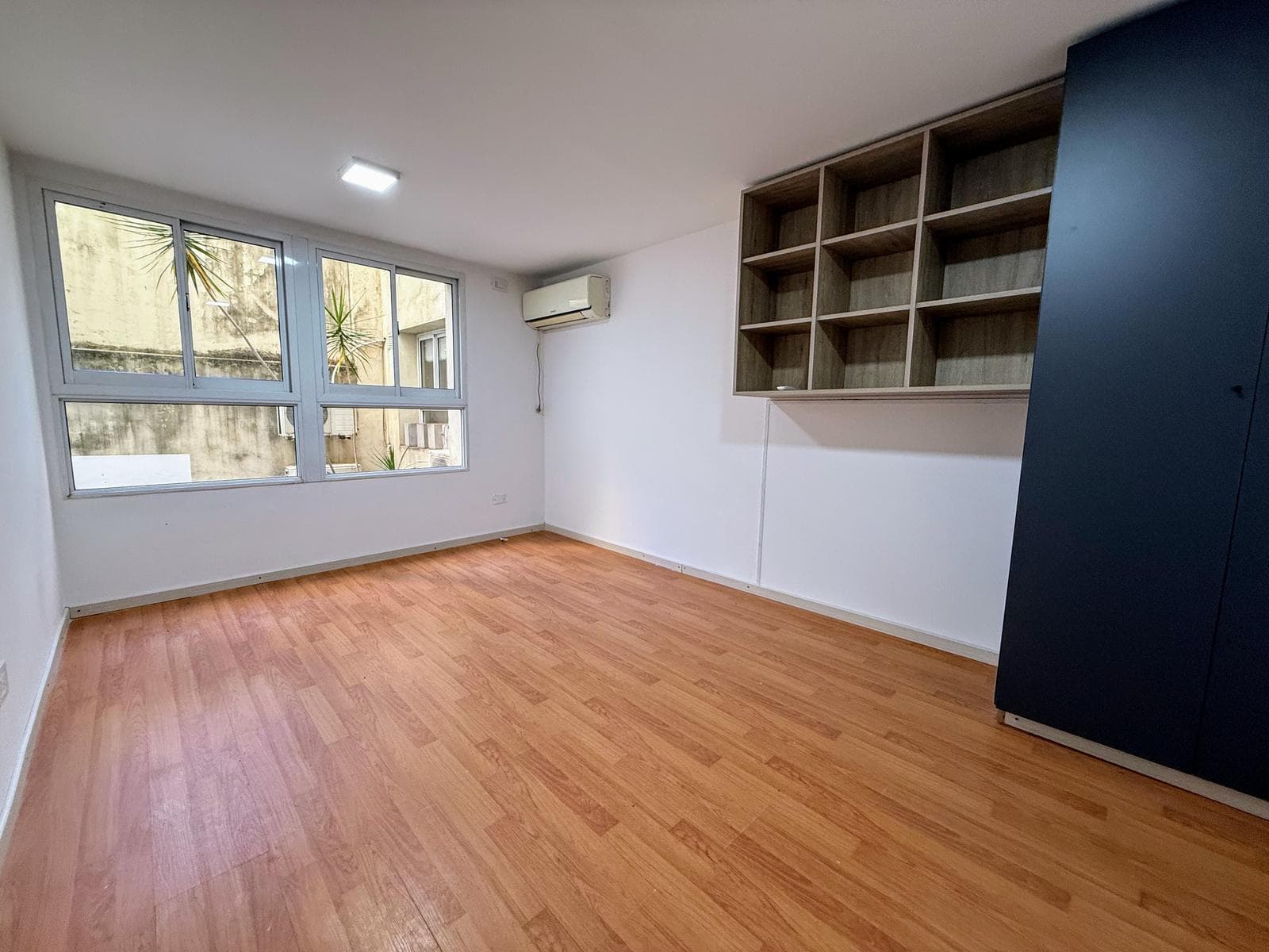 EN VENTA - OFICINA RECICLADA EN VENTA - LOURDES, ROSARIO - 1