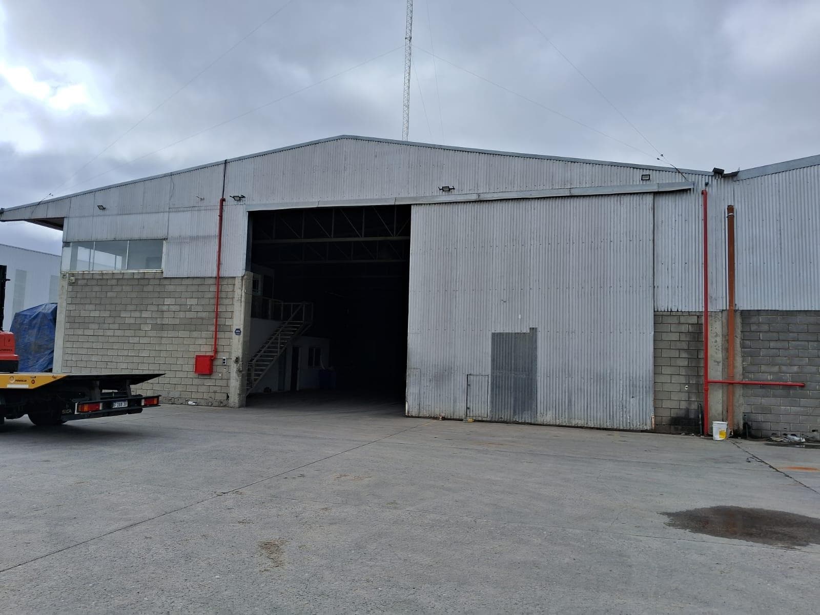 Nave Industrial en Alquiler en Ferreyra 1000 m2 - 1