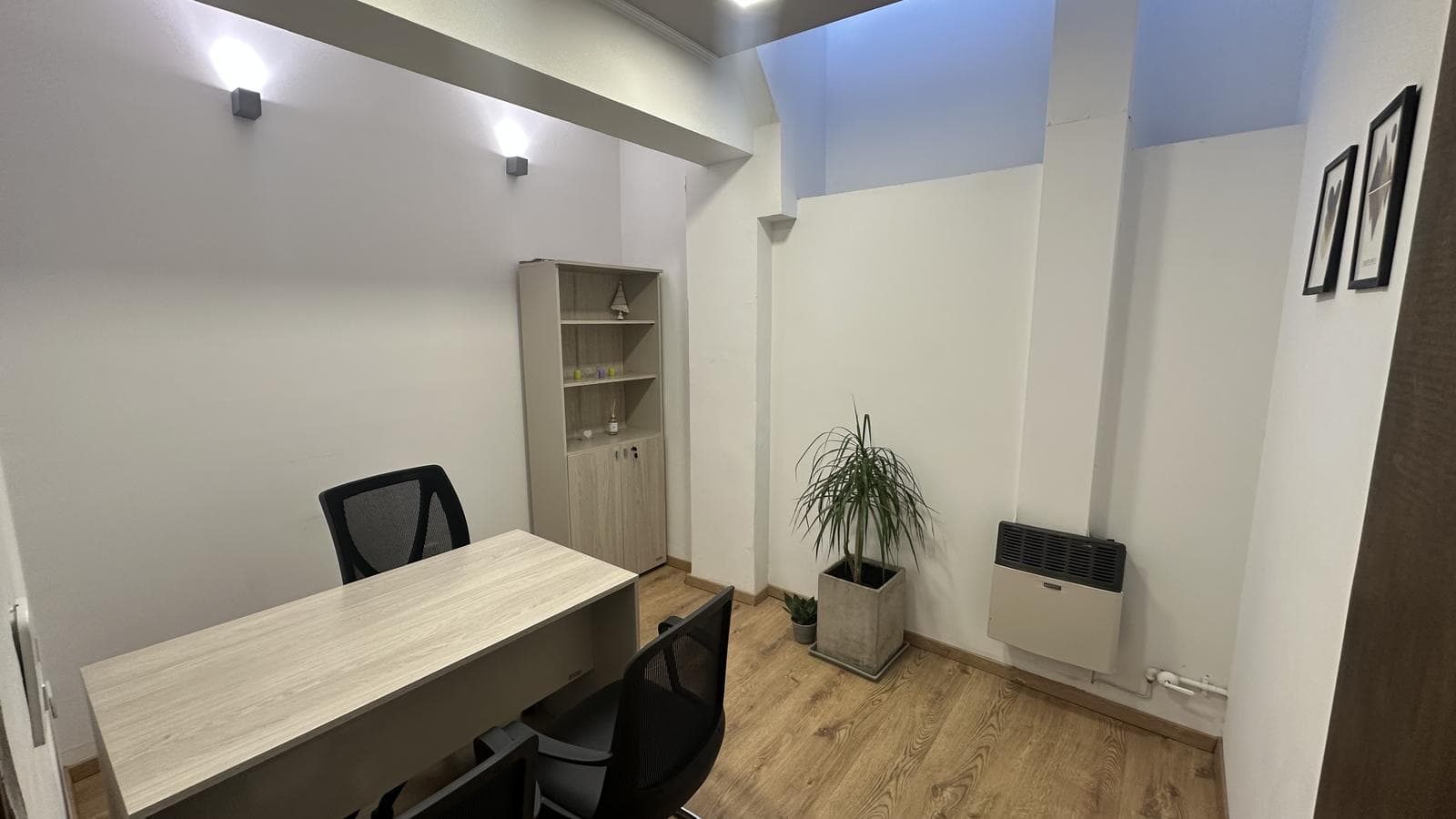 Oficinas en alquiler en pleno centro - Pellegrini al 50 - 1