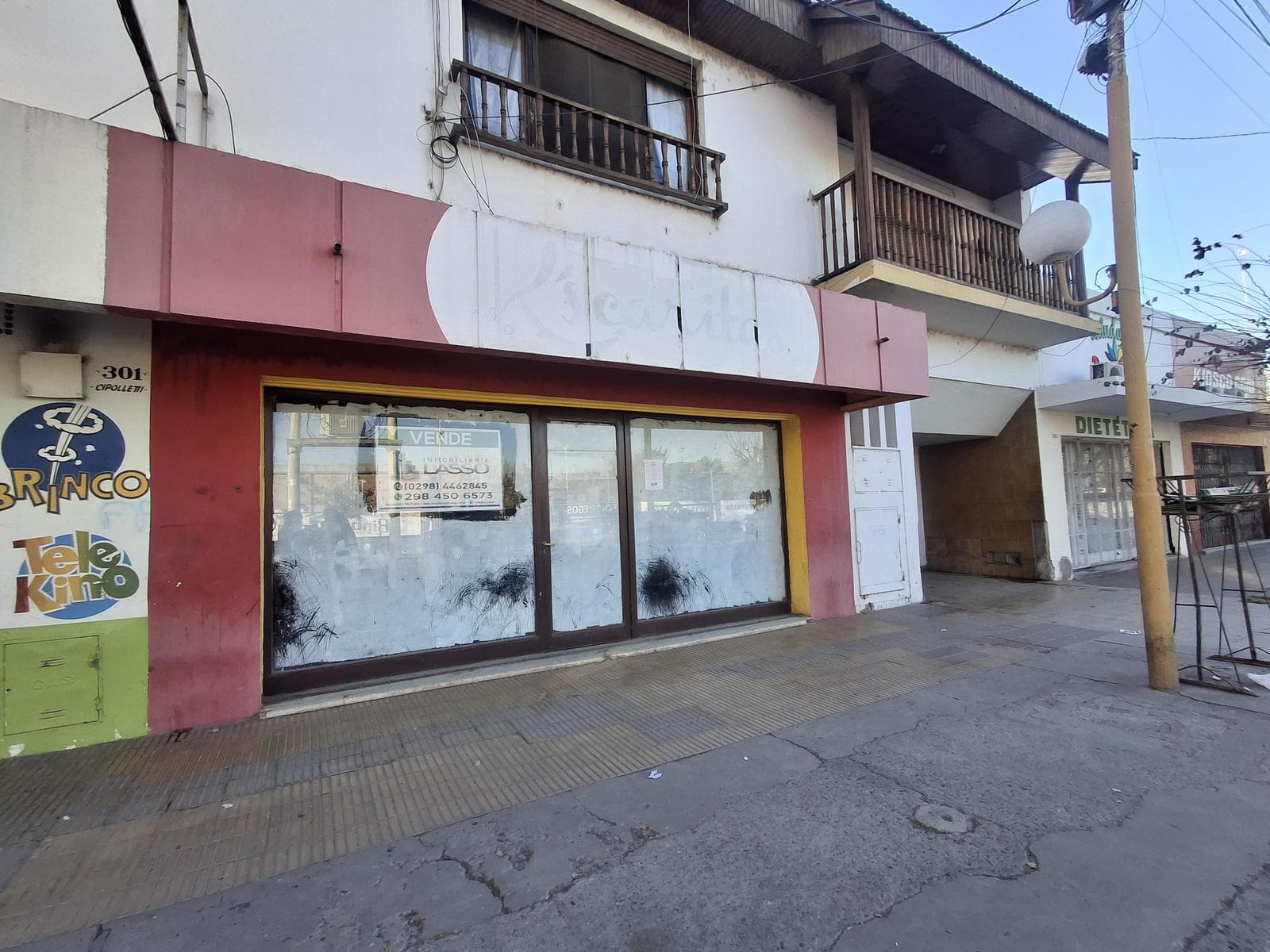 Local en Villa Regina Cipolletti 200 - 1