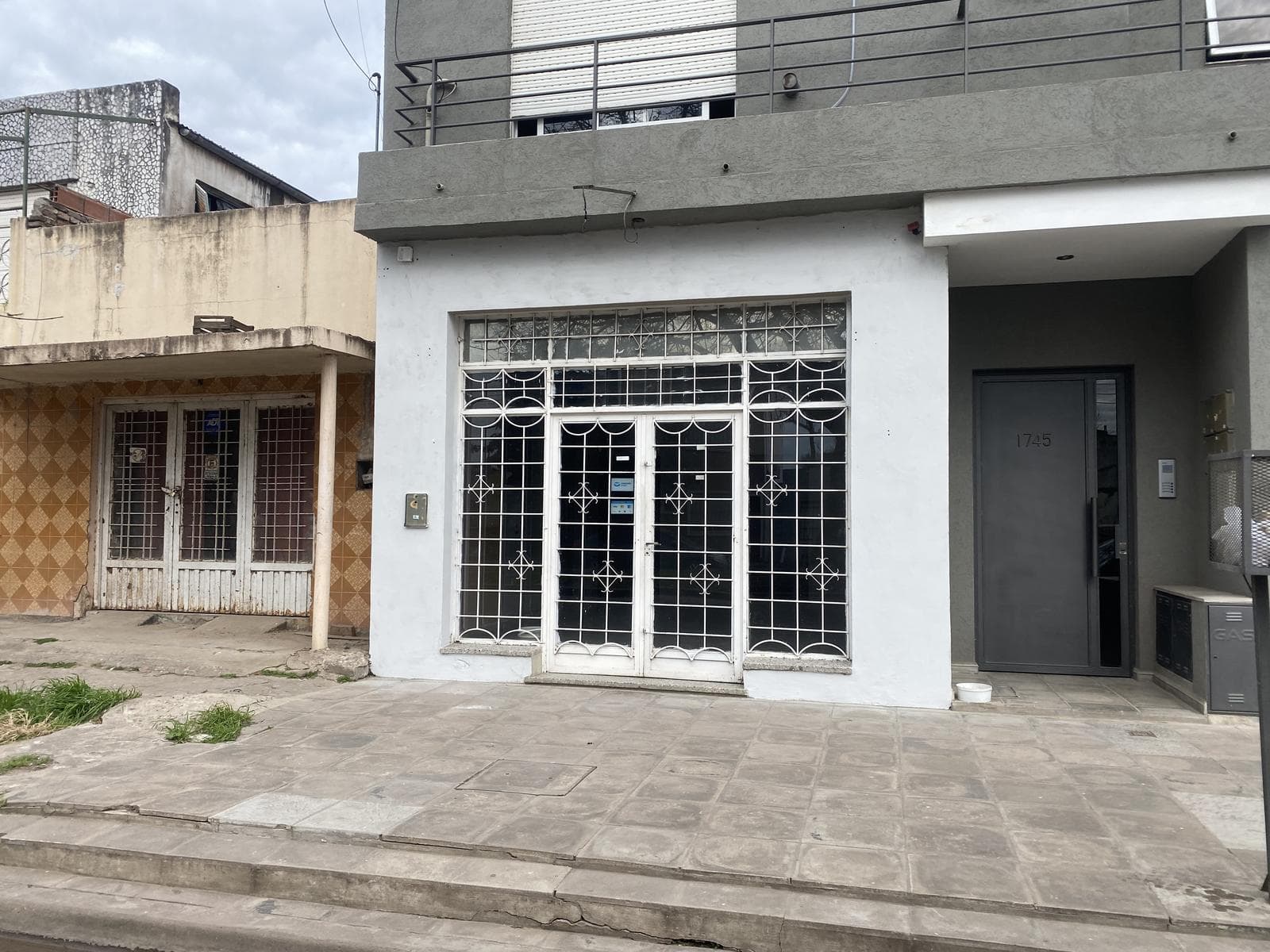 Local en San Pedro - 1