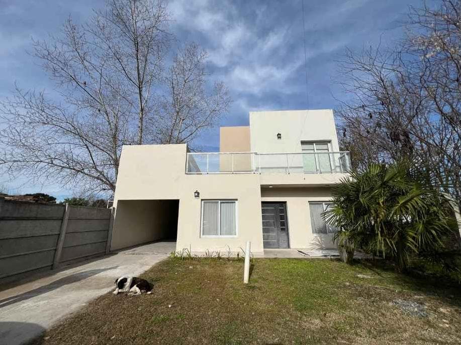 Casa en Carlos Keen - 1