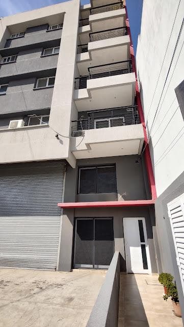 Departamento Avenida Eva Perón N.º 4452, entre calle Montevideo y República del Uruguay. en Florencio Varela - 1