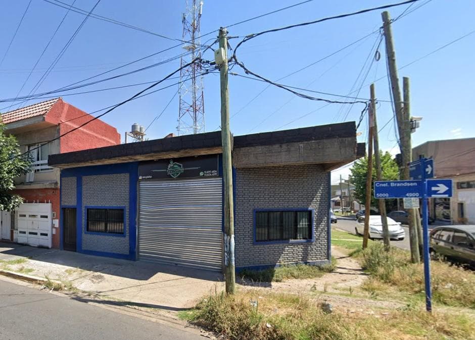 Local / Galpón de Losa 106 m² en Esquina - Tablada - 1