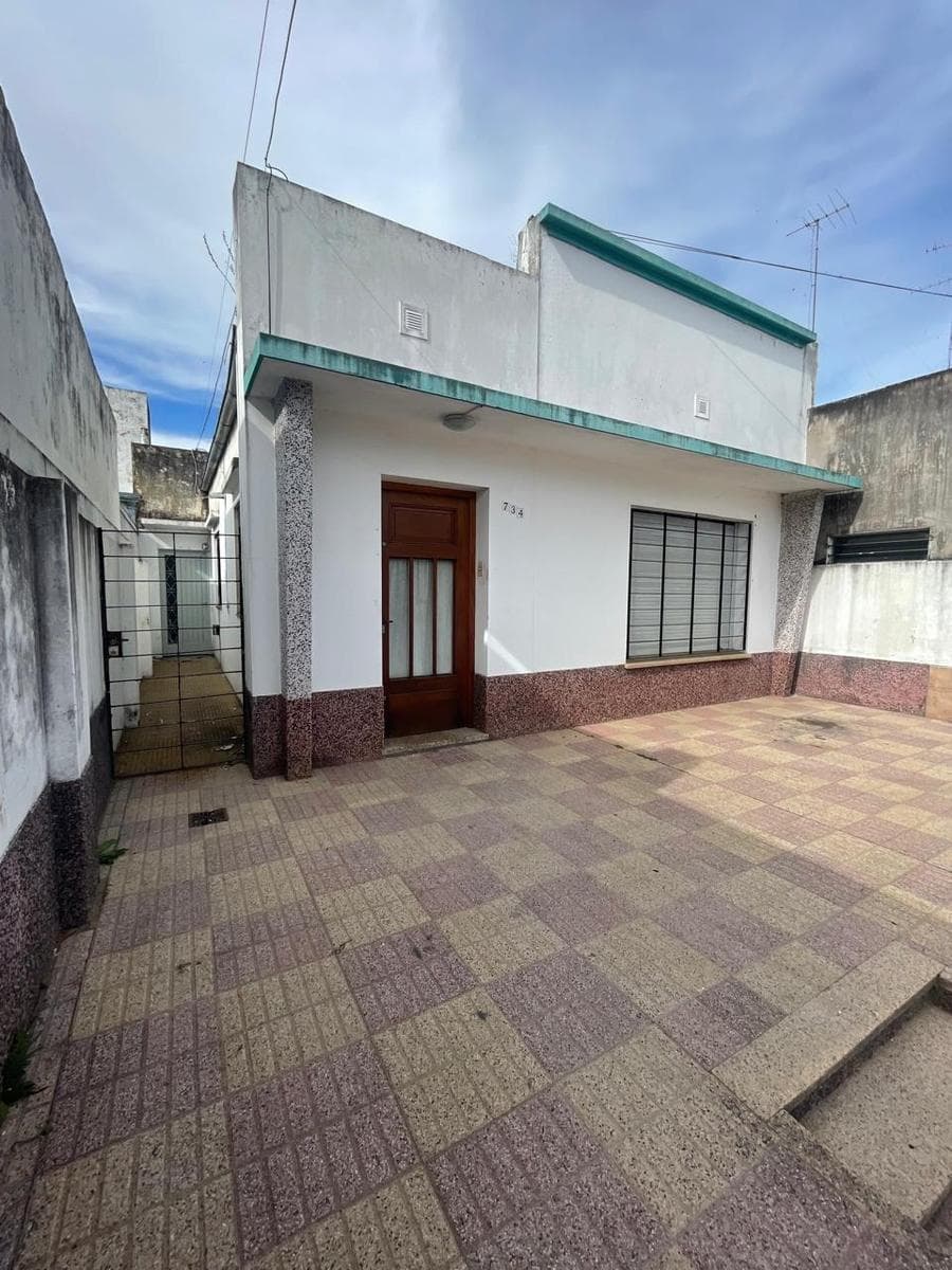 casa 3 ambientes en alquiler colon al 734 - 1