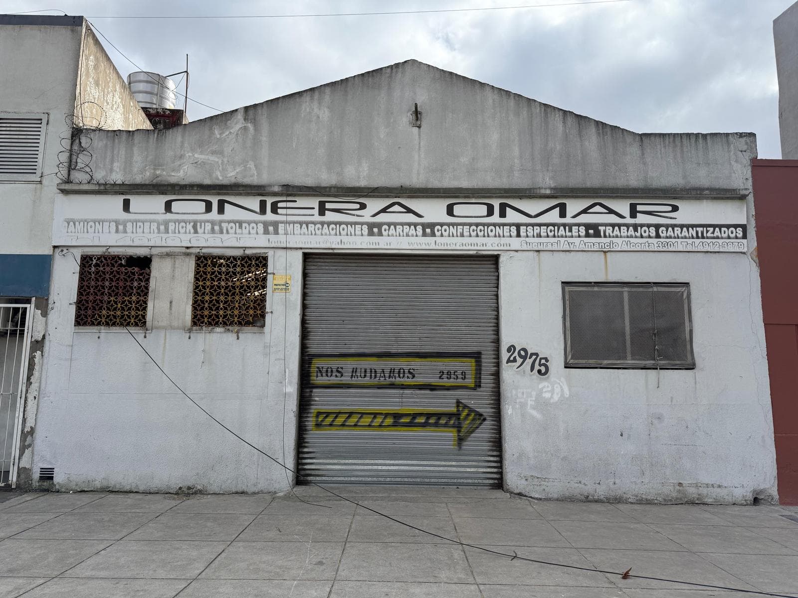 Galpón de 190m2. Salida a 2 calles. Sobre Avenida. Medidor Trifasico - 1