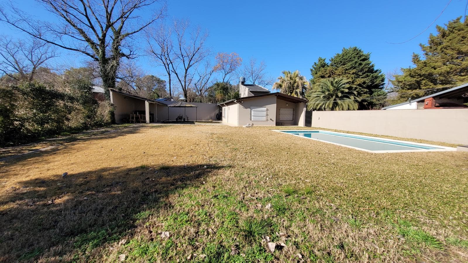 Quinta 4 ambientes con pileta - Villa Udaondo - 2