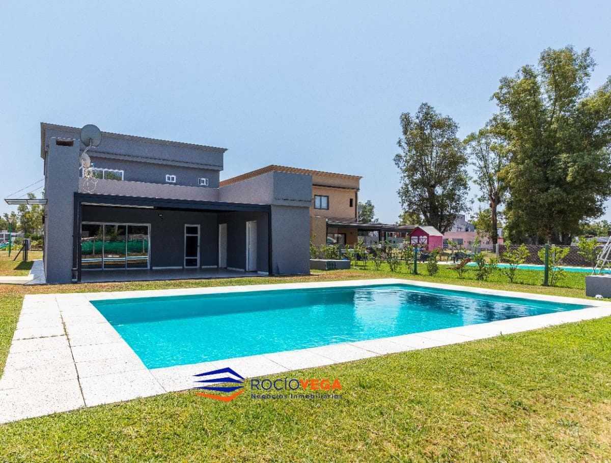 Casa en venta en Barrio Privado Alvarez Del Bosque,Moreno - 1