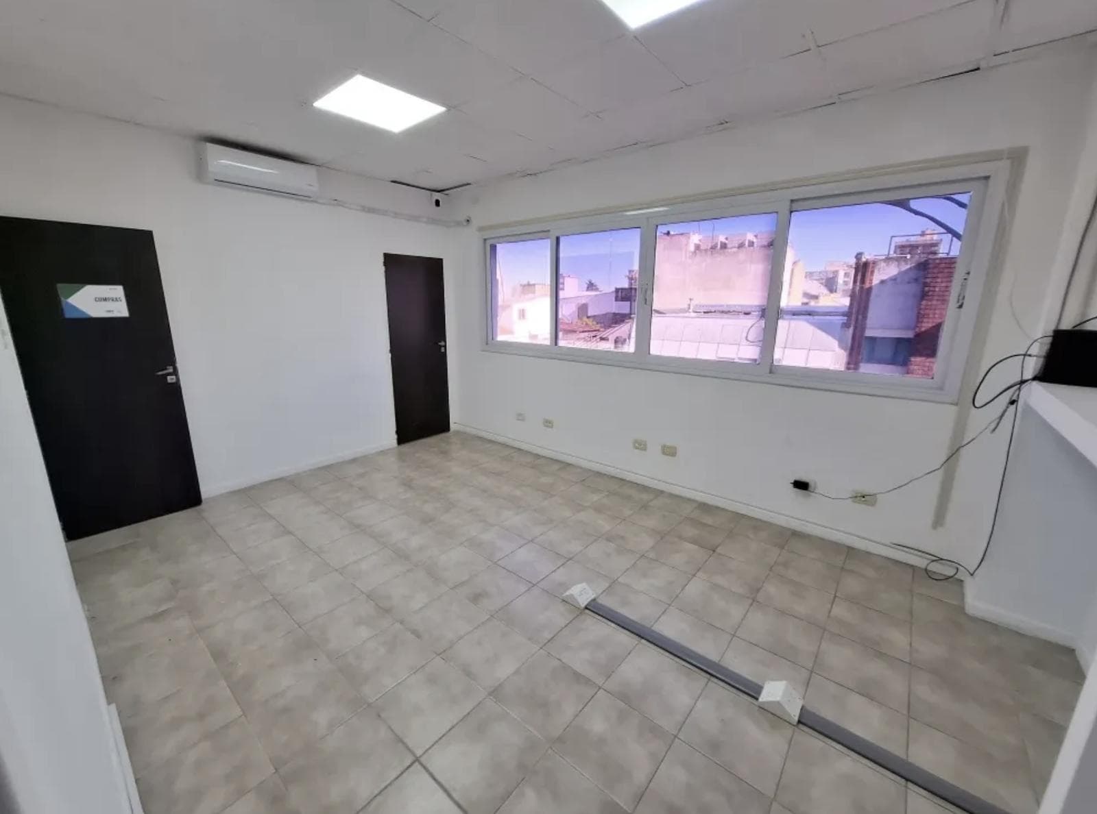 Oficina en alquiler en San Miguel - 1