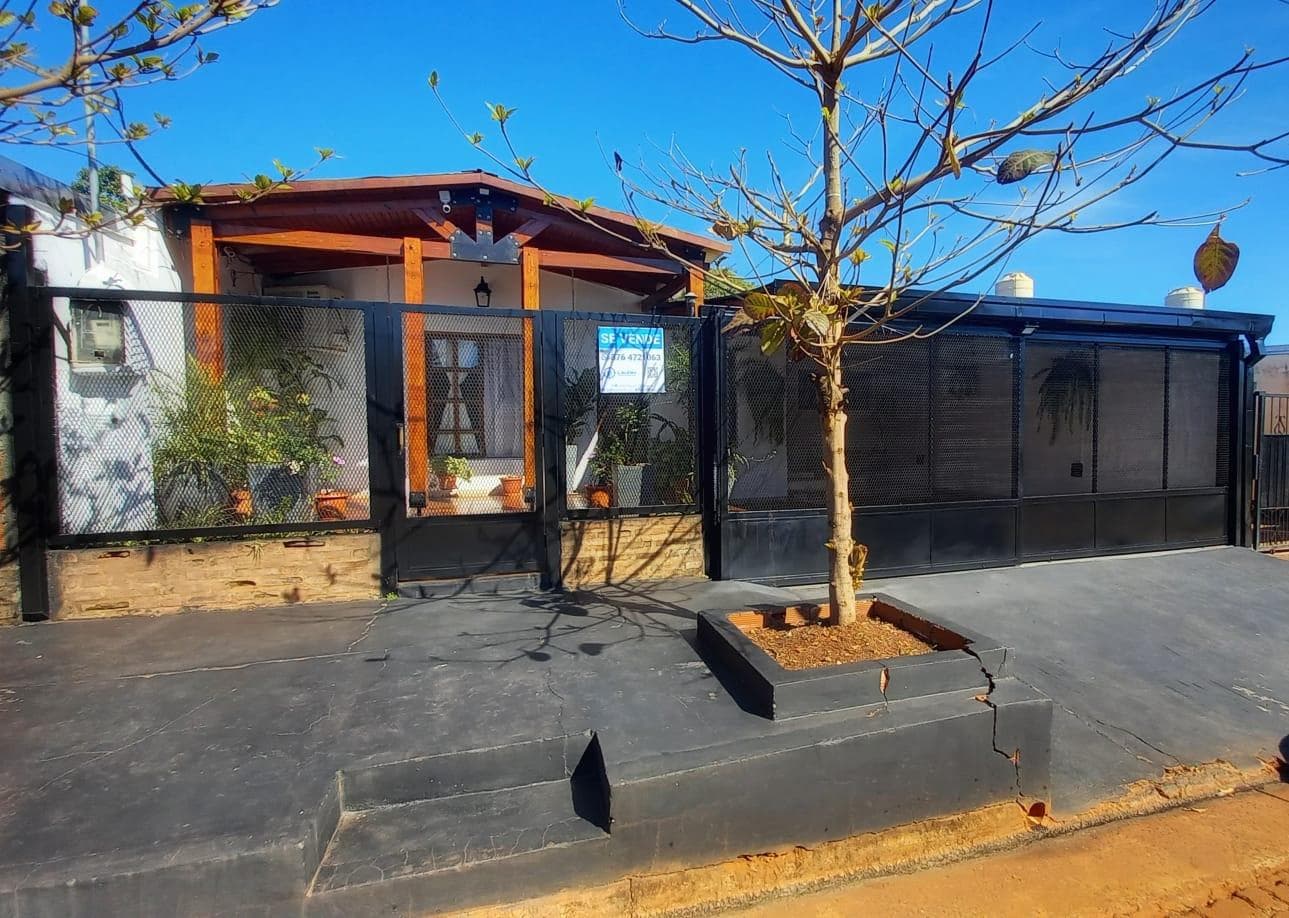 Casa en Barrio Santa Helena sobre Taruma - 1