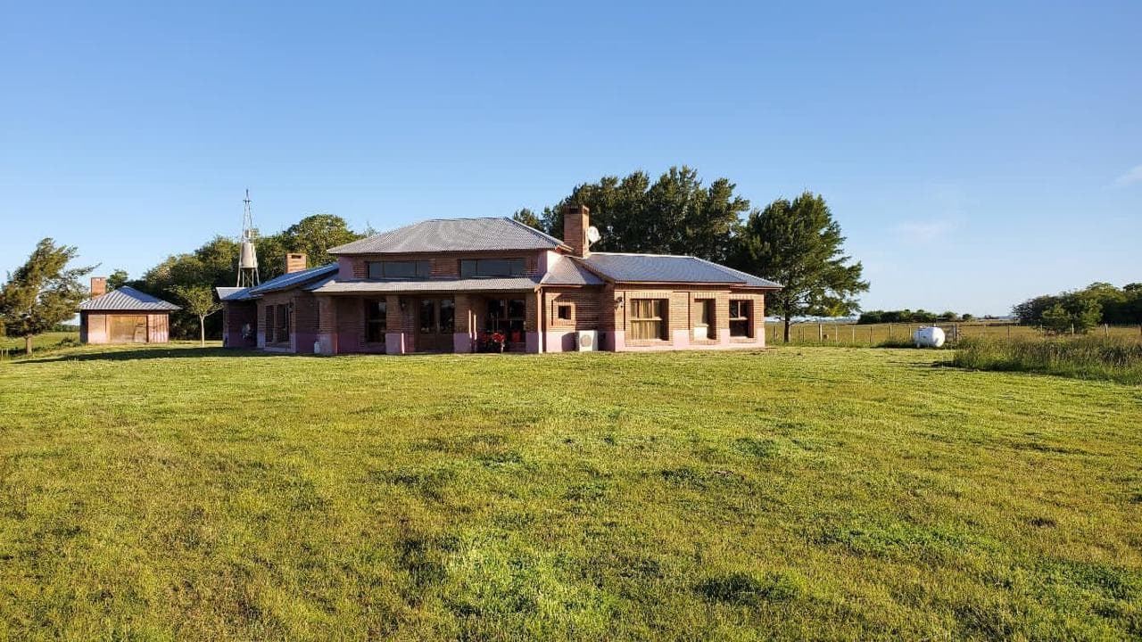 Campo en Partido Magdalena sobre Ruta 11 - 1