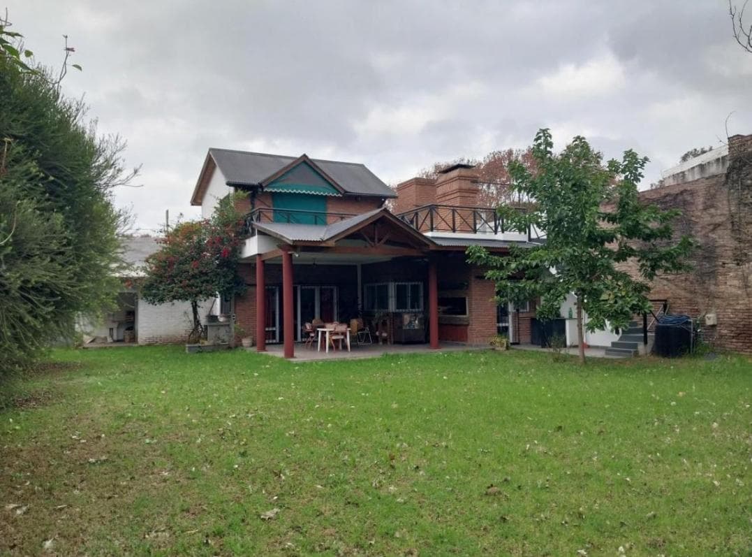Casa con pileta. - 1