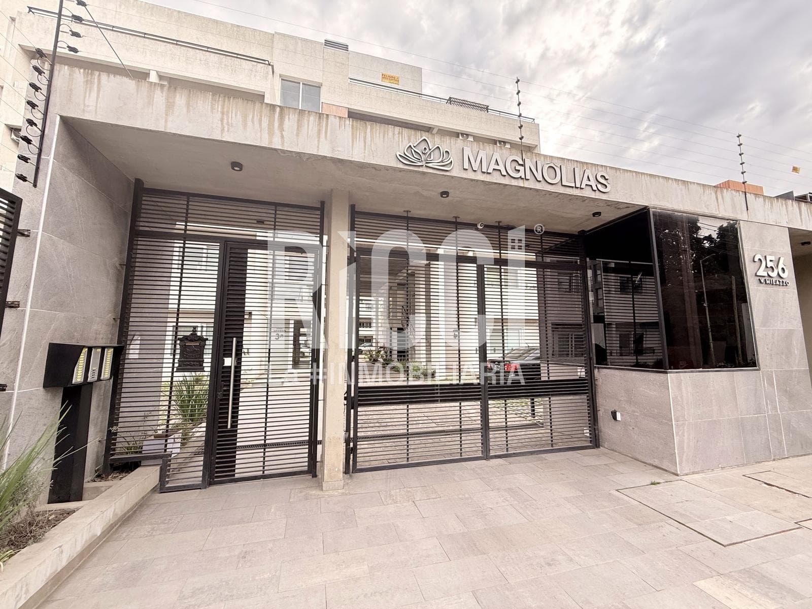 Departamento 2 ambientes en venta en Ranelagh - 1