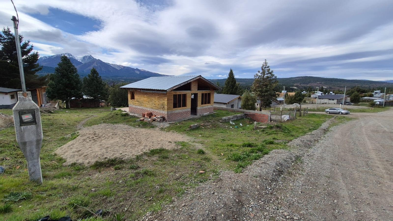 Casa a terminar en venta en Epuyen centro USD40.000 - 1