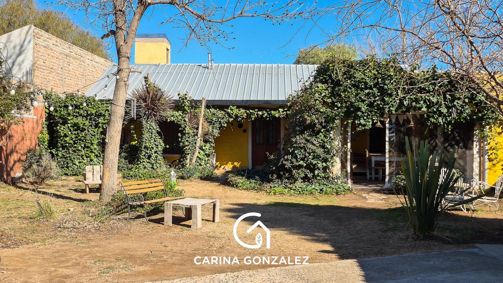 Venta casa en Plottier 2 Dormitorios, Terreno de 1.000 m2 - 1