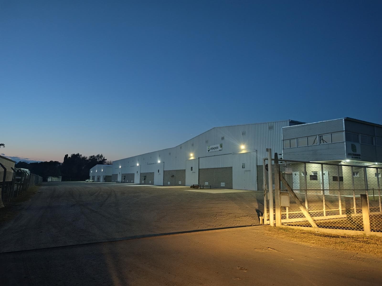 ALQUILO Nave Industrial 500MTen Villa Gran Parque/Villa Retiro-Cordoba - 1