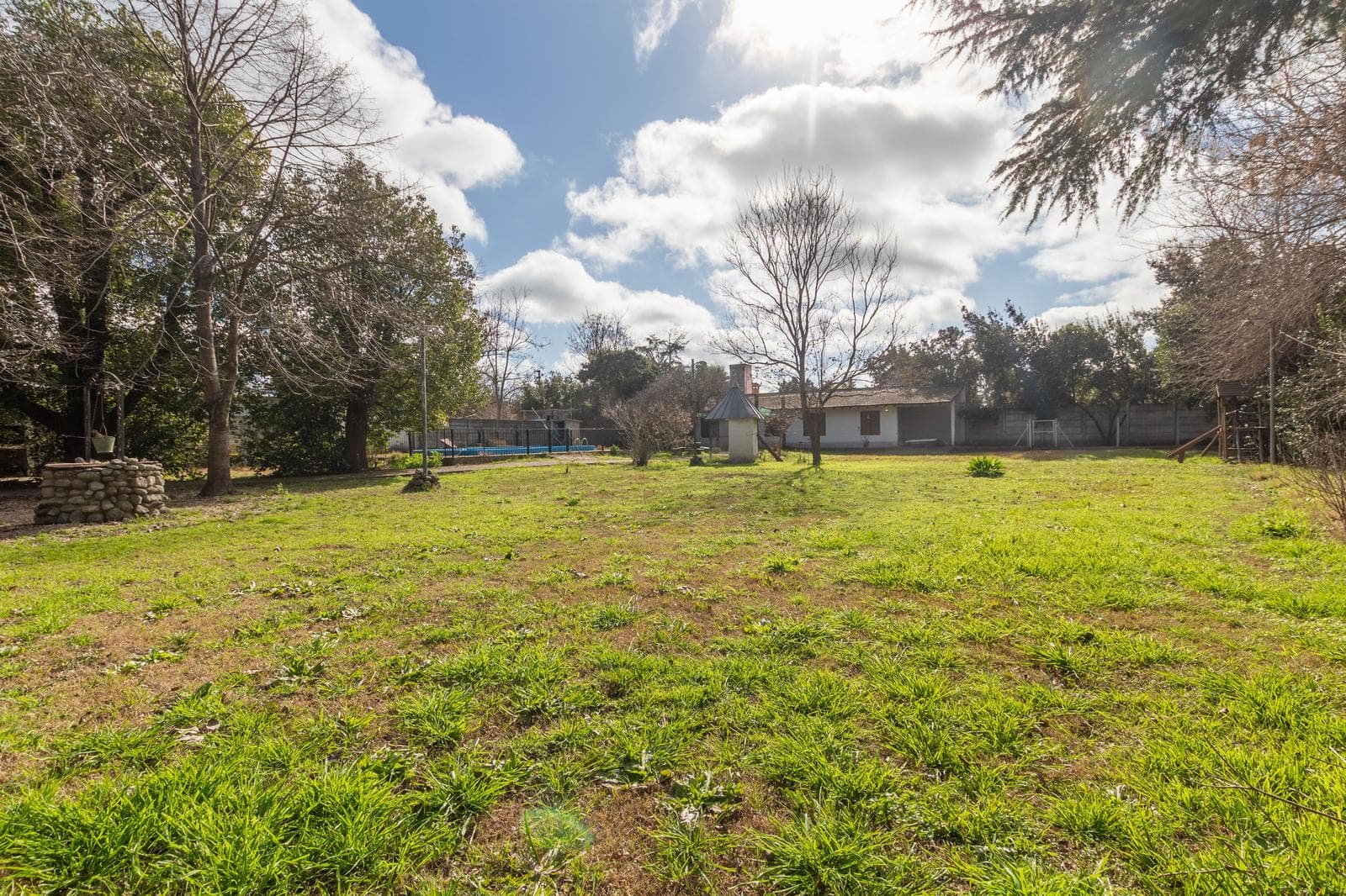 Casa quinta a la venta en Francisco Alvarez 3 ambientes - 2