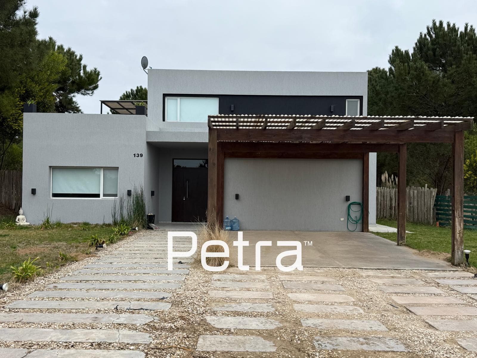 Casa en Venta en Costa Esmeralda. 4 habitaciones - 1