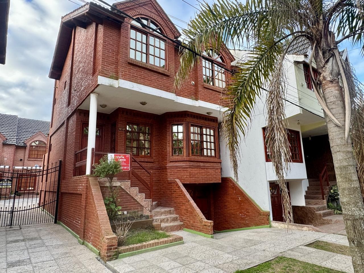 VENTA TRIPLEX COSTA AZUL EXCELENTE ESTADO COCHERA CUBIERTA - 2