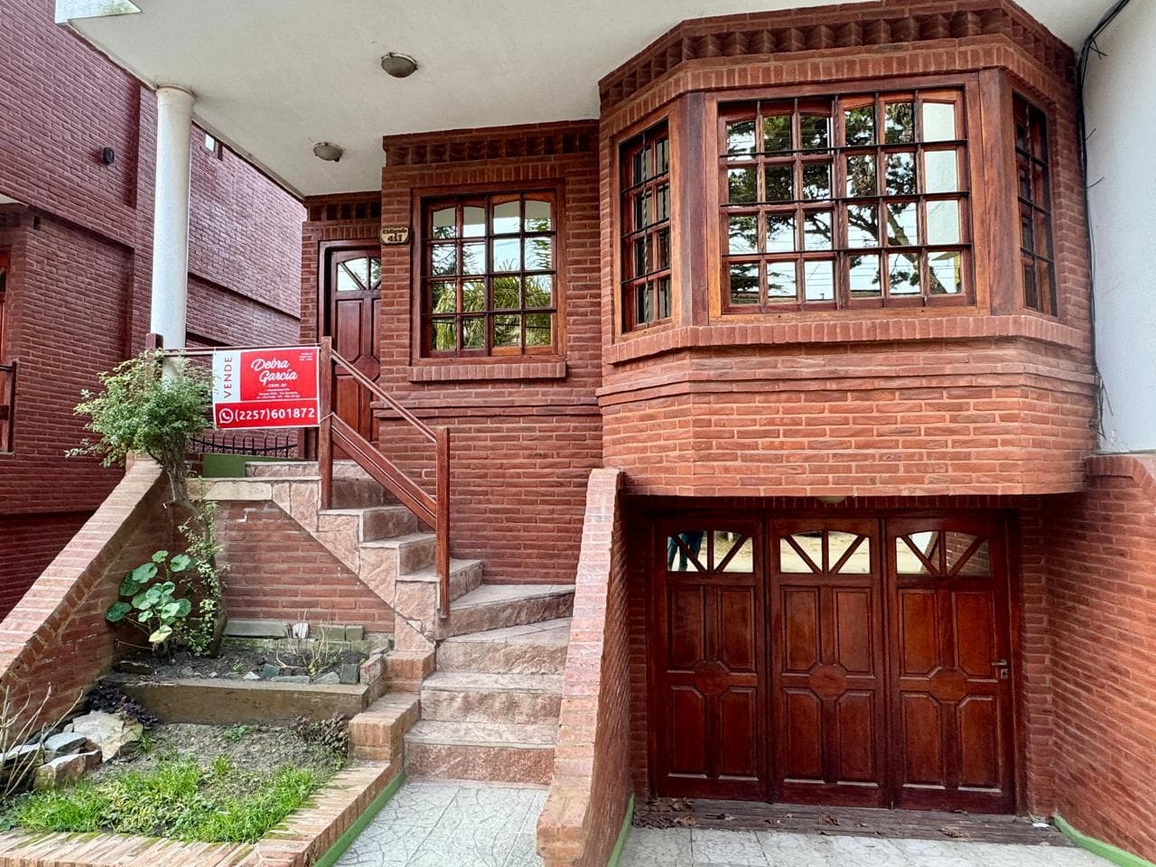 VENTA TRIPLEX COSTA AZUL EXCELENTE ESTADO COCHERA CUBIERTA - 1