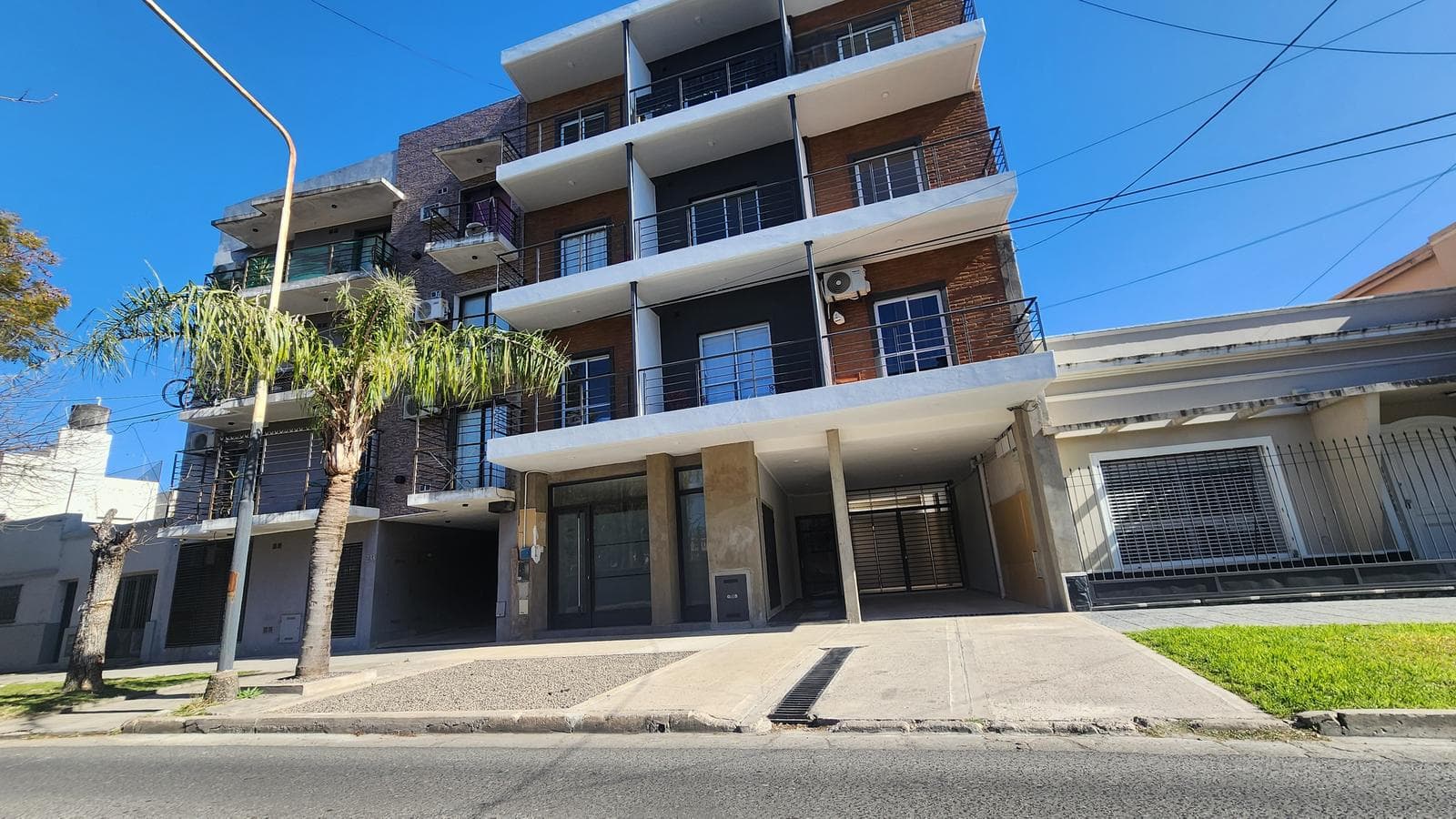 Departamento en calle Santa Cruz -dentro de bolulevard-Excelente Ubicación. - 1